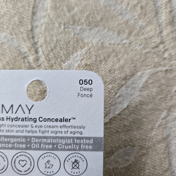 Almay Ageless Hydrating Liquid Concealer Hyaluronic Acid 050 Deep - Picture 6 of 6